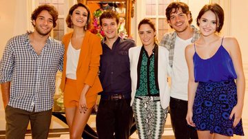 Os atores Humberto, Sophie, Jayme, Fernanda, Marco e Isabelle, todos com menos de 30 anos, no Projac, Rio. - Cadu Pilotto