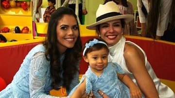 Daniela Albuquerque celebra o primeiro aniversário de sua filha Alice - Reprodução/TV CARAS