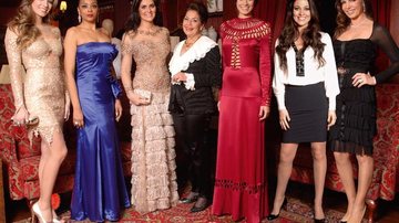 Ieda entre a Miss RS 2013, Vitória, e as misses Brasil, Deise, Rafaela, Gabriela, Fabiane e Leila. - Liane Neves/ Liane Neves Fotografias