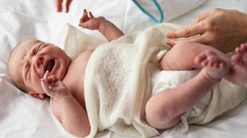 Funchicórea, muito usada contra as terríveis cólicas dos bebês, não possui efeitos colaterais, mas apenas camufla a dor - Shutterstock