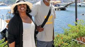 o ator Samuel L. Jackson em Ischia, na Itália, com a mulher, LaTanya Richardson. - Eugenio Blasio/Splash News