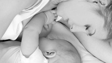A Organização Mundial de Saúde recomenda que se amamente no peito exclusivamente até os seis meses - Shutterstock