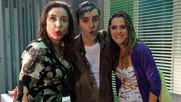 Marisa Orth e Ingrid Guimarães arrancam risadas em cena de 'Sangue Bom' com banho de espuma - Divulgação/TV Globo