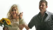 Kelly Clarkson e Brandon Blackstock posam em ensaio para a divulgação do single 'Tie It Up' - Reprodução