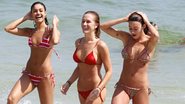 Sophie Charlotte, Fiorella Mattheis e Thaila Ayala se refrescam no Rio - Dilson Silva/ AgNews