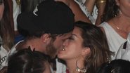 Fernanda Paes Leme beija muito em show de Thiaguinho no Carnaval de Salvador - J.Humberto e Vinicius Eduardo/AgNews