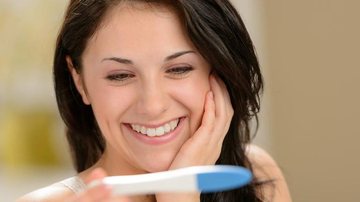 Grávidas precisam redobrar cuidados com higiene bucal - Shutterstock