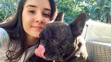 Laura Bonemer, filha de Fátima Bernardes e William Bonner, mostra habilidade de seu cachorro - Twitter/Reprodução