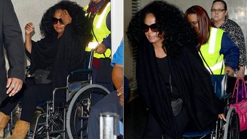 Aos 70 anos, Diana Ross é flagrada deixando aeroporto em cadeira de rodas - AKM-GSI/Splash