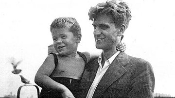 Robert De Niro mostra fotos da infância ao lado do pai que era gay - Reprodução/ People/ HBO