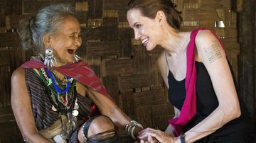 Angelina Jolie visita campo de refugiados - Reuters