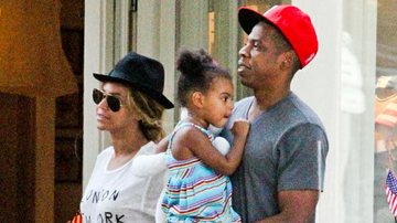 Beyoncé e Jay Z levam a filha, Blue Ivy, para fazer compras em Nova York - Grosby Group