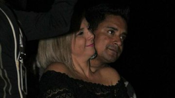 Carla Perez curte show agarradinha com Xanddy - Rodrigo dos Anjos / AgNews
