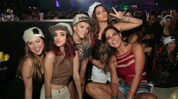 Bruna Marquezine curte festa funk com amigas no Rio - Reginaldo Teixeira/Divulgação