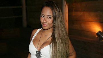Rafaella Beckran, irmã de Neymar, abusa do decote em festa - Ali Karakas/Divulgação
