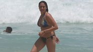 De biquíni, Fernanda Gentil exibe corpão em praia do Rio - Dilson Silva/AgNews