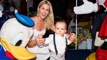 Ana Hickmann e o filho, Alexandre - Manuela Scarpa e Marcos Ribas/Photo Rio News