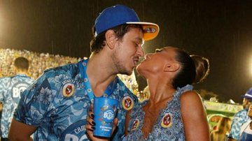 Sabrina Sato beija muito em camarote no Rio de Janeiro - AgNews