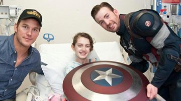 Chris Evans e Chris Pratt visitam crianças em hospital - Reprodução / Twitter
