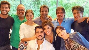 Roberto Carlos almoça com elenco de Império - Reprodução/ Facebook