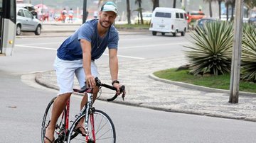 Rodrigo Hilbert curte dia com pedalada no Leblon - Agnews