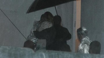 Gisele Bündchen chega ao SPFW sob chuva - Manuela Scarpa, Marcos Ribas e Amauri Nehn/Photo Rio News