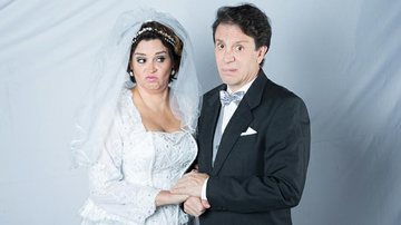 Suzy Rêgo e Edurardo Martini estrelam a comédia 'Até que o casamentos nos separe' - Erik Almeida / Divulgação