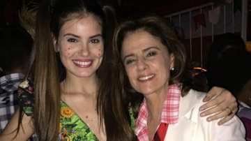 Camila Queiroz e Marieta Severo - Twitter/Reprodução