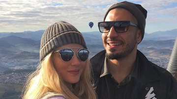 Fernando Medeiros e Aline Gotschalg: passeio de balão - Reprodução/Instagram