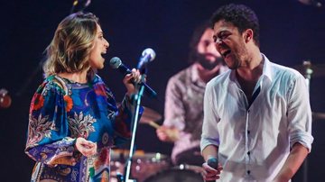 Letícia Spiller solta a voz no show do cantor Pélico - Manuela Scarpa/Photo Rio News