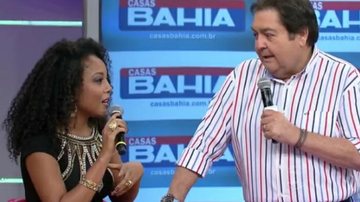 Negra Li e Faustão - TV Globo/Reprodução