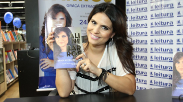 Aline Barros na sessão de autógrafos de seu novo livro - Marcos Ferreira / Brazil news