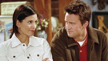Matthew Perry e Courteney Cox, que viveram Chandler e Monica na série 'Friends' - Reprodução