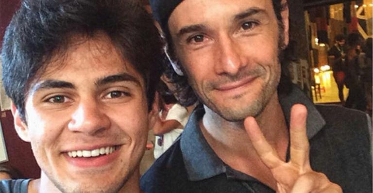Lucas Veloso e Rodrigo Santoro nos bastidores de 'Velho Chico' - Reprodução Instagram