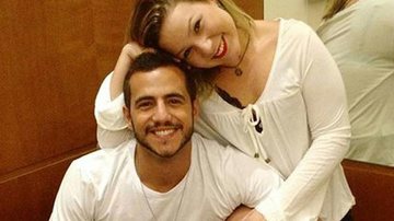 Ex-BBB Matheus pede Cacau em namoro: 'Amor da minha vida' - Reprodução / Instagram
