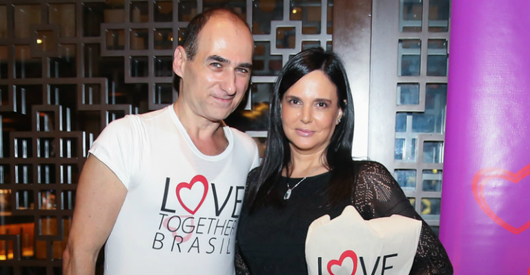 Estilista Amir Slama ao lado da empresária Jacqueline Shor - Manuela Scarpa/Brazil News