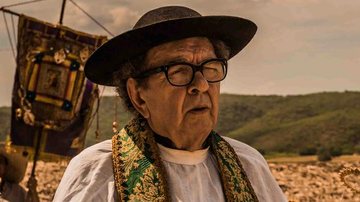 Umberto Magnani interpreta o padre Romão em 'Velho Chico' - Globo/Caiuá Franco
