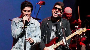 Rogério Flausino e Wilson Sideral cantam Cazuza em novo show - Manuela Scarpa / Brazil News