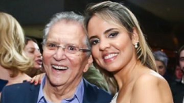 Carlos Alberto de Nóbrega e a namorada Renata Domingues - Manuela Scarpa/Brazil News