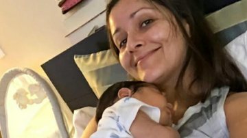 Nana Gouvea surge sem maquiagem cuidando do neto recém-nascido - Instagram/Reprodução