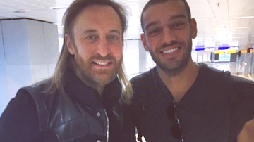 Lucas Lucco encontra David Guetta no avião - Reprodução/Instagram