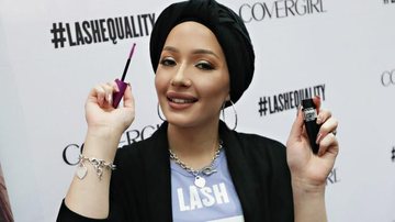Blogueira muçulmana é a nova embaixadora da CoverGirl - Reprodução/Instagram/ Getty Images