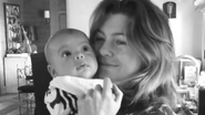 Ellen Pompeo aparece dançando com o filho caçula - Reprodução Instagram