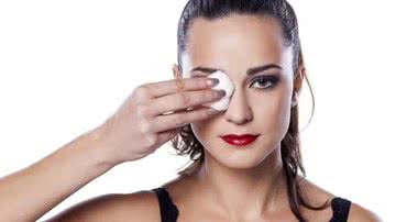 Aprenda 3 truques simples para remover a maquiagem em segundos! - Shutterstock