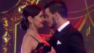 Fátima Bernardes dança tango ao vivo - Reprodução TV Globo