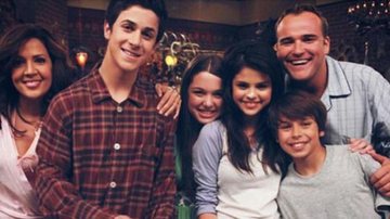 Selena Gomez reencontra elenco de 'Os Feiticeiros de Waverly Place' em casamento - Reprodução/ Instagram