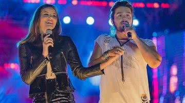 Camila Queiroz canta com Luan Santana em sua terra natal - Gustavo H/ Divulgação