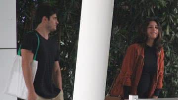 Bruno Gissoni acompanha Yanna Lavigne em exame no hospital - AgNews