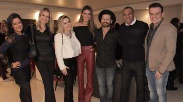 Andréa Guimarães recebe time de famosos em festa - Marcos Ribas/Brazil News