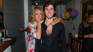 Hortência e o filho, Antônio - Manuela Scarpa / Brazil News
